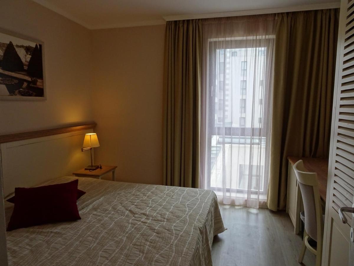 Private Apartments In White Rock Castle Balchik Bagian luar foto