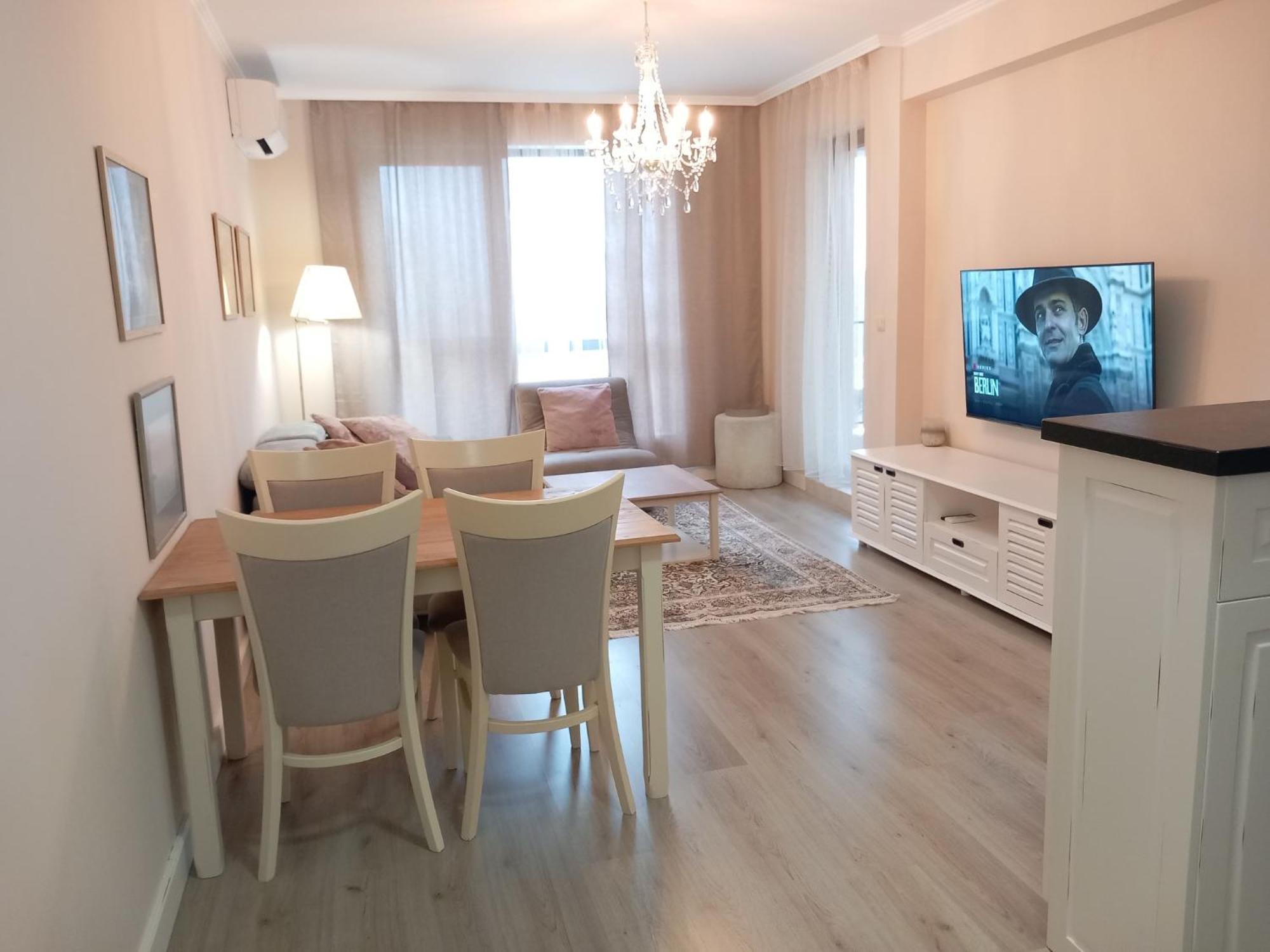 Private Apartments In White Rock Castle Balchik Bagian luar foto