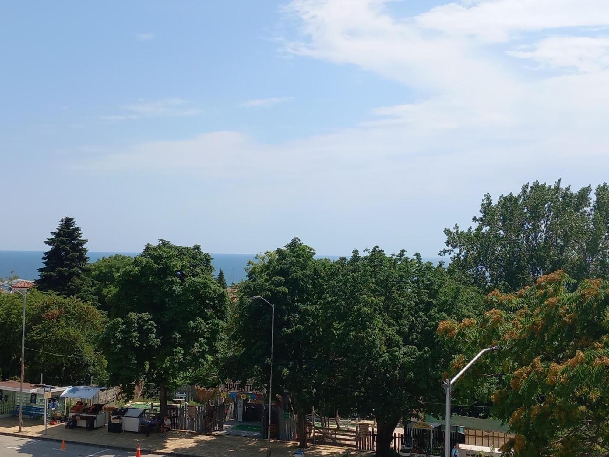 Private Apartments In White Rock Castle Balchik Bagian luar foto